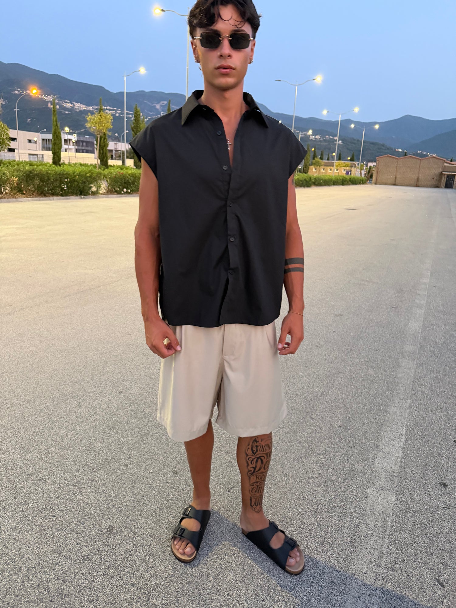 Camicia Smanicata Black