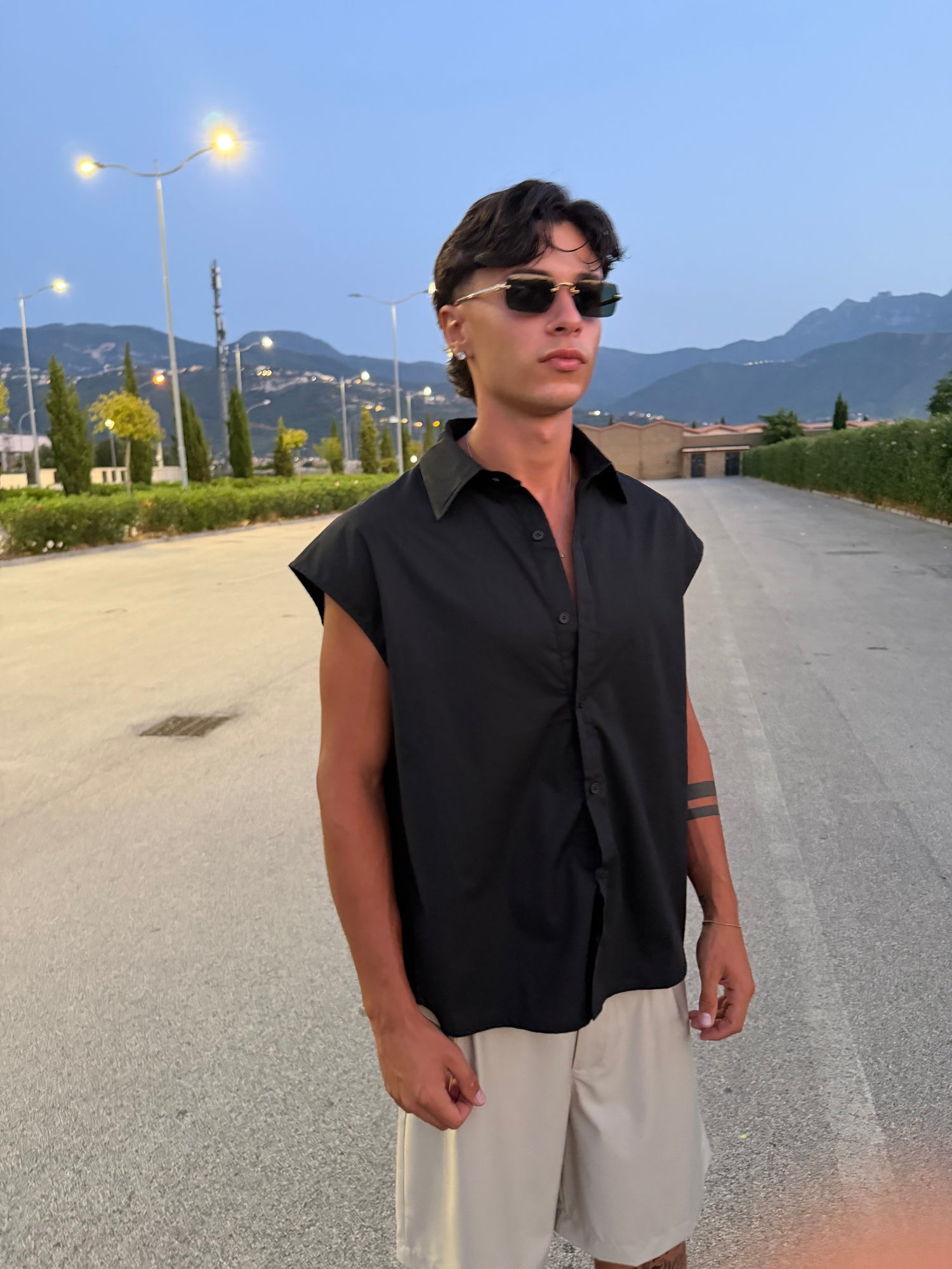 Camicia Smanicata Black